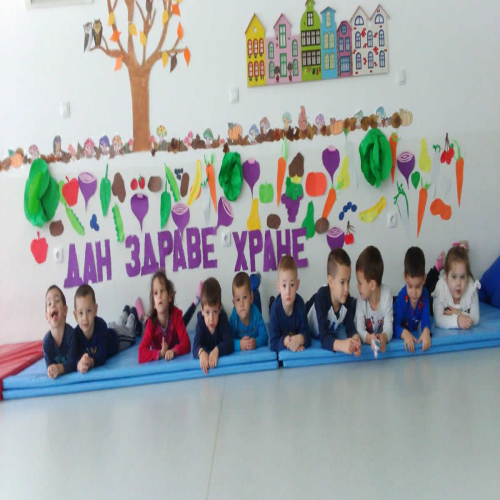 volonteri-medicinske-skole-s djecom-kutka-08